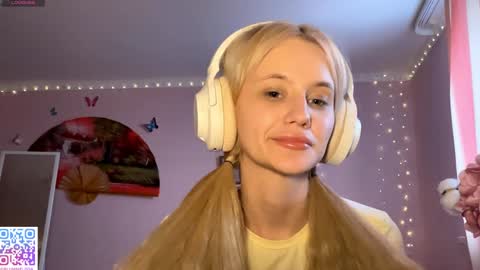 Melissa online show from February 11, 1:49 pm