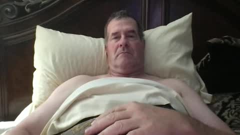 Snapshot of beckett2026 chatting on November 16, 1:17 pm beckett2026 online show from November 16, 1:17 pm