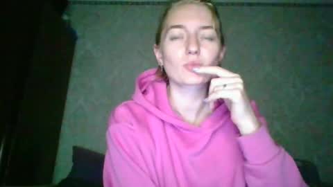 Snapshot of beckixolensy chatting on May 30, 4:59 pm BeckiXOlensy online show from May 30, 4:59 pm