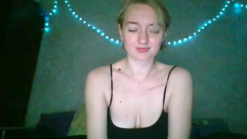 Snapshot of beckixolensy chatting on May 31, 10:33 am BeckiXOlensy online show from May 31, 10:33 am