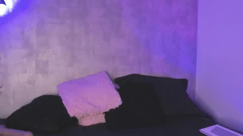 becky__g online show from December 19, 10:17 pm