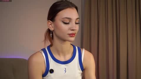 Melissa online show from October 21, 3:13 pm