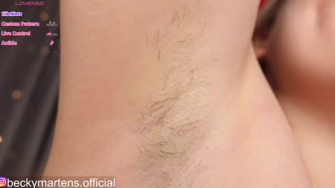 BeckyMartens come join me on    while im offline here  online show from February 21, 4:13 am