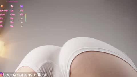 BeckyMartens come join me on    while im offline here  online show from March 21, 8:19 am