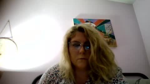 Snapshot of bedbandits chatting on October 29, 1:19 am Bedbandits69 online show from October 29, 1:19 am