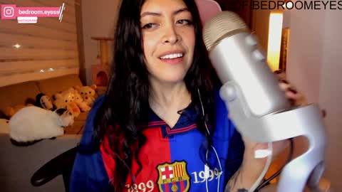 Snapshot of bedroomeyess chatting on February 7, 12:31 am Amber UwU IM MOVING AND IS CRAZY ILL BE BACK VERY SOON 3 MISS YA ALREADY online show from February 7, 12:31 am