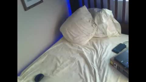 Bedwetboys online show from May 30, 1:41 pm