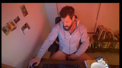 Snapshot of beefeatermt chatting on March 23, 3:43 am beefeater online show from March 23, 3:43 am