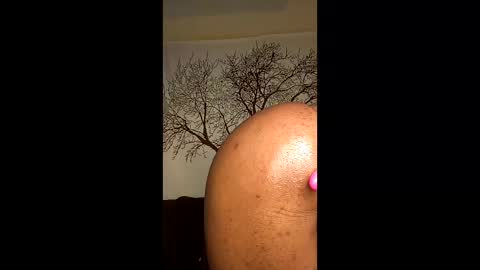 beencee2 online show from May 6, 2:51 am