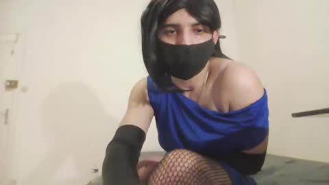 Snapshot of beenishcrossdresser chatting on February 14, 11:01 pm beenishcrossdresser online show from February 14, 11:01 pm