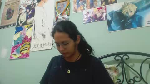 Snapshot of beentage chatting on December 25, 9:33 pm Alex online show from December 25, 9:33 pm