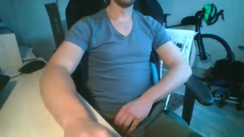 Snapshot of bel7ebite chatting on December 25, 4:00 pm bel7ebite online show from December 25, 4:00 pm