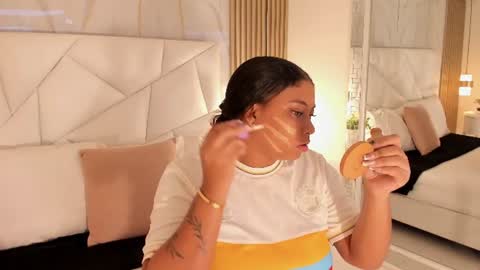 Snapshot of belacampbell chatting on June 18, 5:41 am Bela online show from June 18, 5:41 am