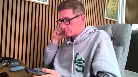 Snapshot of belami_france chatting on March 6, 9:17 am SexFriendFrance online show from March 6, 9:17 am