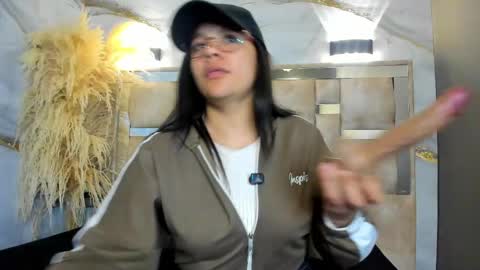 Snapshot of belen_green chatting on May 8, 12:10 pm Belen online show from May 8, 12:10 pm