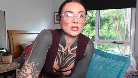 Snapshot of belen_osqura chatting on June 17, 5:32 am Alt Aussie online show from June 17, 5:32 am