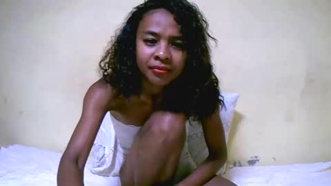 Snapshot of bella193999 chatting on December 5, 12:44 pm bella193999 online show from December 5, 12:44 pm