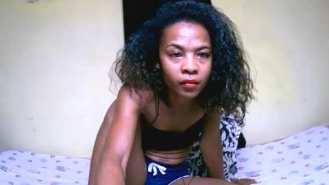 Snapshot of bella193999 chatting on February 1, 11:06 pm bella193999 online show from February 1, 11:06 pm