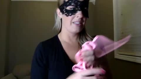 Bella Bradford online show from March 4, 2:17 am