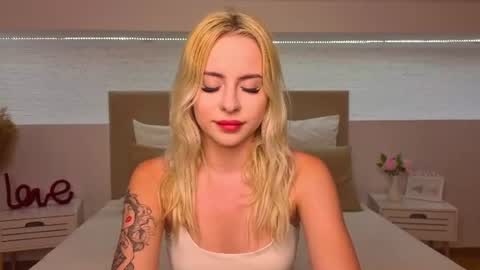 Snapshot of bella_crazyy chatting on June 30, 8:32 pm Bella online show from June 30, 8:32 pm