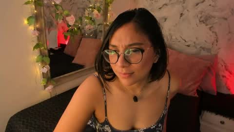 Dessi  online show from May 27, 2:14 pm