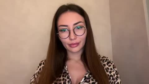 bella_foxxi online show from December 10, 2:50 pm