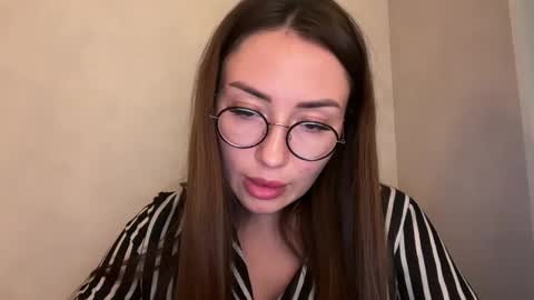 bella_foxxi online show from December 13, 9:41 pm