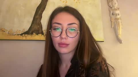 bella_foxxi online show from January 5, 5:20 am