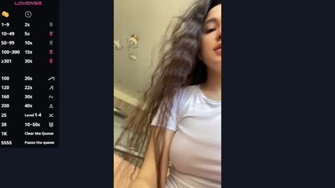 Snapshot of bella_gasp chatting on July 8, 5:01 am Jane online show from July 8, 5:01 am