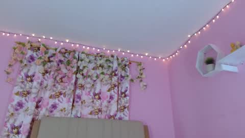 bella_gentle online show from March 11, 11:44 am