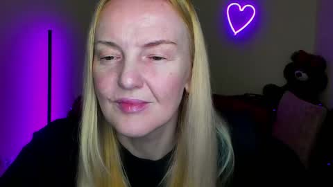 Bella online show from April 4, 5:27 am