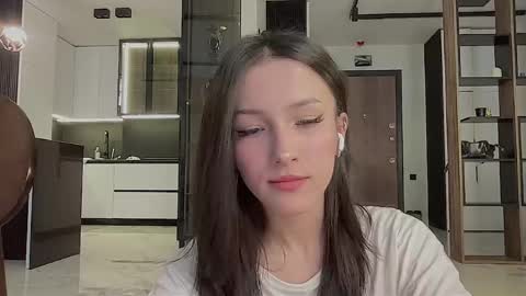 Snapshot of bella_hayes chatting on May 14, 5:58 am Bella next stream December 2 at 9pm gmt online show from May 14, 5:58 am