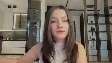 Snapshot of bella_hayes chatting on June 1, 5:42 am Bella next stream December 2 at 9pm gmt online show from June 1, 5:42 am
