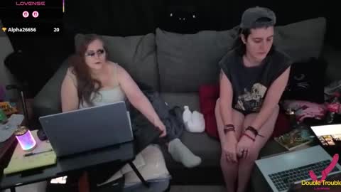 Snapshot of bella_james_1988 chatting on January 17, 5:27 pm Bella James online show from January 17, 5:27 pm