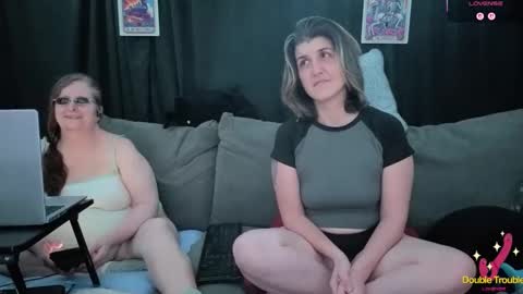 Snapshot of bella_james_1988 chatting on February 18, 8:38 pm Bella James online show from February 18, 8:38 pm