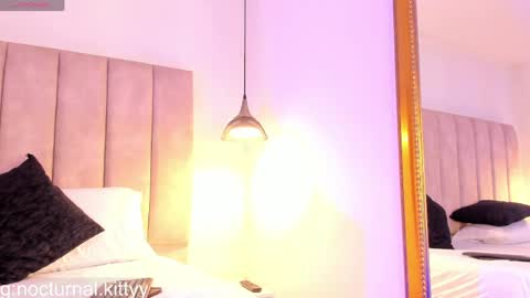 Snapshot of bella_kitty_ chatting on April 23, 8:13 am Bella online show from April 23, 8:13 am