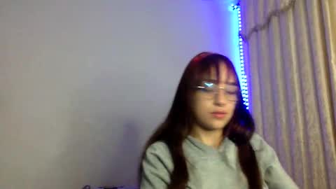 bella_mc online show from December 2, 2:39 am