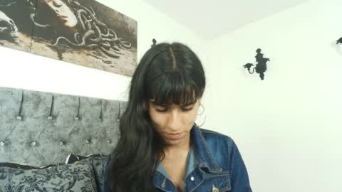 Bella online show from April 5, 1:36 am