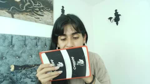Snapshot of bella_poisonous chatting on June 8, 12:03 am Bella online show from June 8, 12:03 am
