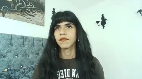Snapshot of bella_poisonous chatting on June 13, 1:14 am Bella online show from June 13, 1:14 am