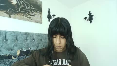 Snapshot of bella_poisonous chatting on June 14, 1:14 am Bella online show from June 14, 1:14 am