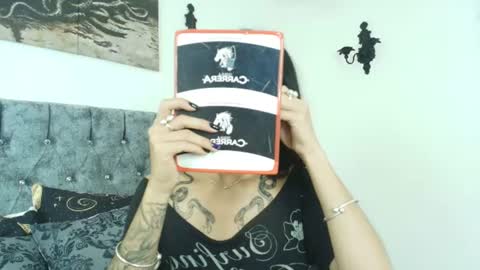 Snapshot of bella_poisonous chatting on June 18, 12:11 am Bella online show from June 18, 12:11 am