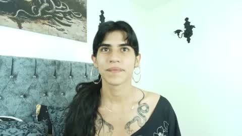 Snapshot of bella_poisonous chatting on July 17, 11:20 pm Bella online show from July 17, 11:20 pm