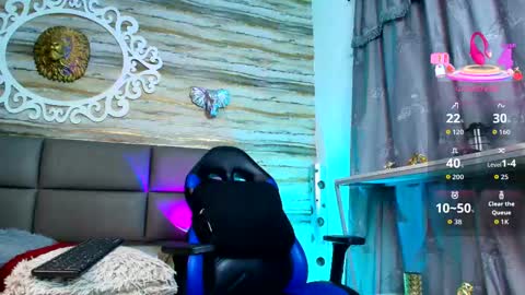 Snapshot of bella_salvatore chatting on October 7, 4:53 am online show from October 7, 4:53 am