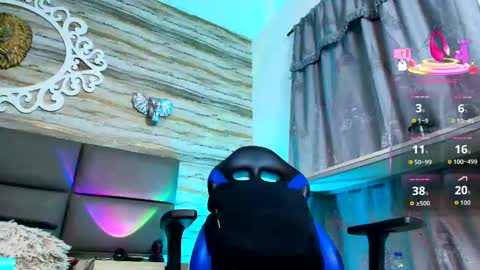 Snapshot of bella_salvatore chatting on October 7, 4:59 pm online show from October 7, 4:59 pm
