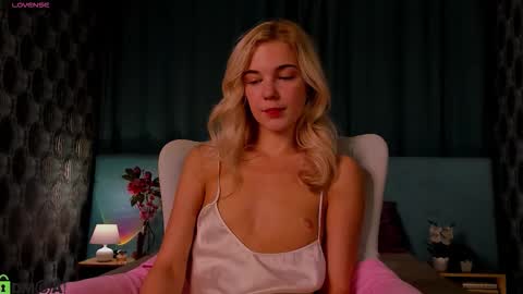 Bella online show from October 7, 12:41 am