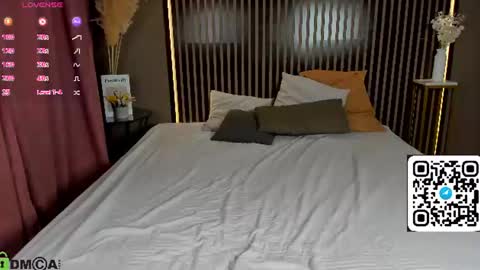 Snapshot of bella_stewartt chatting on June 23, 11:47 pm Bella online show from June 23, 11:47 pm