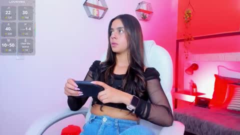 BELLA online show from February 12, 8:37 pm