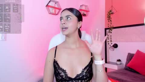 BELLA online show from February 26, 7:57 pm