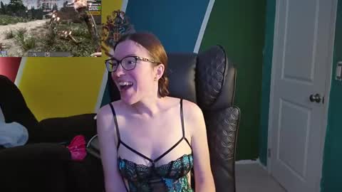 Snapshot of bellablake96 chatting on June 11, 7:23 pm BellaBlake96 online show from June 11, 7:23 pm